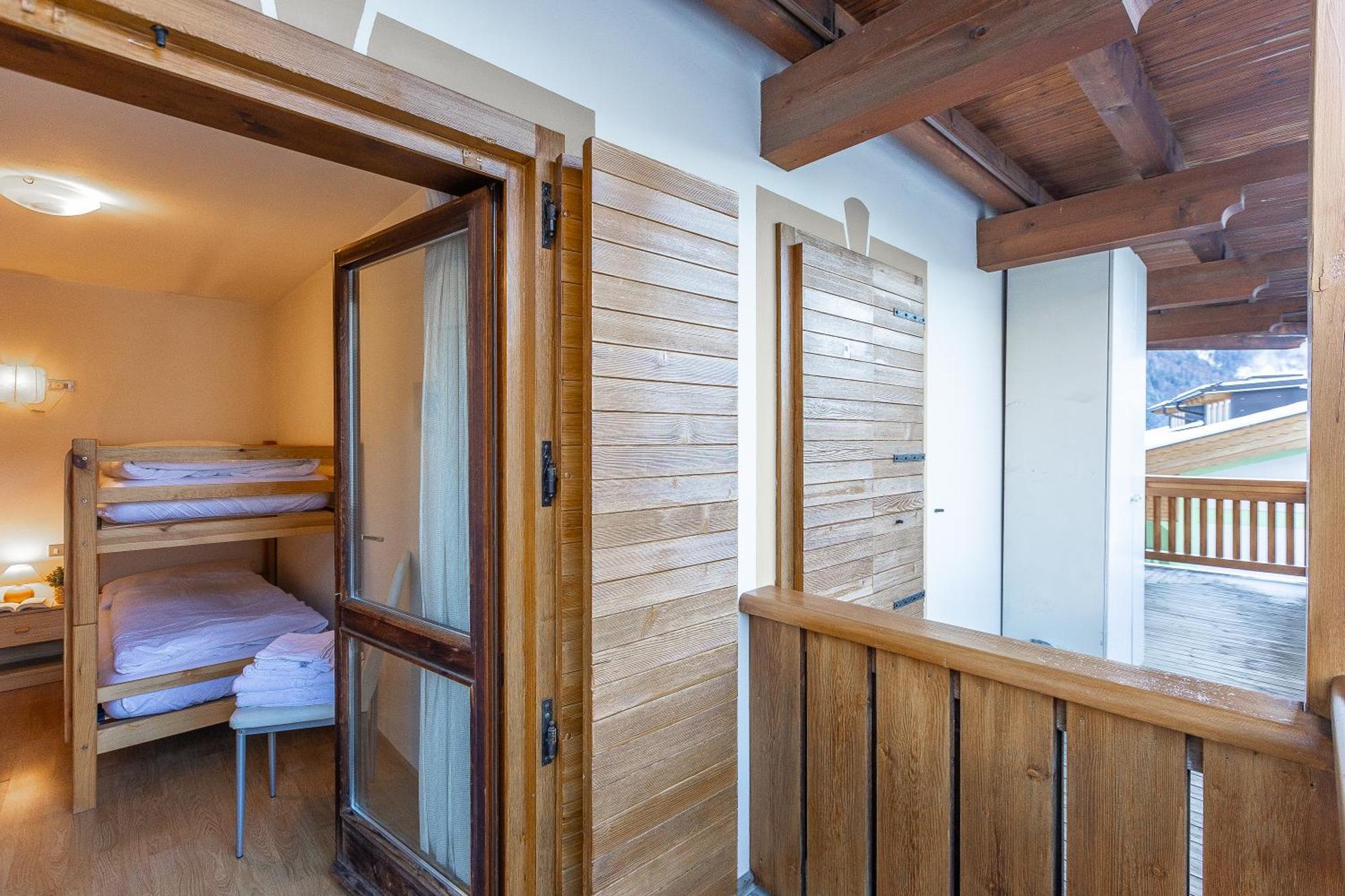 Ciasa De Vich Apartment Vigo di Fassa Luaran gambar