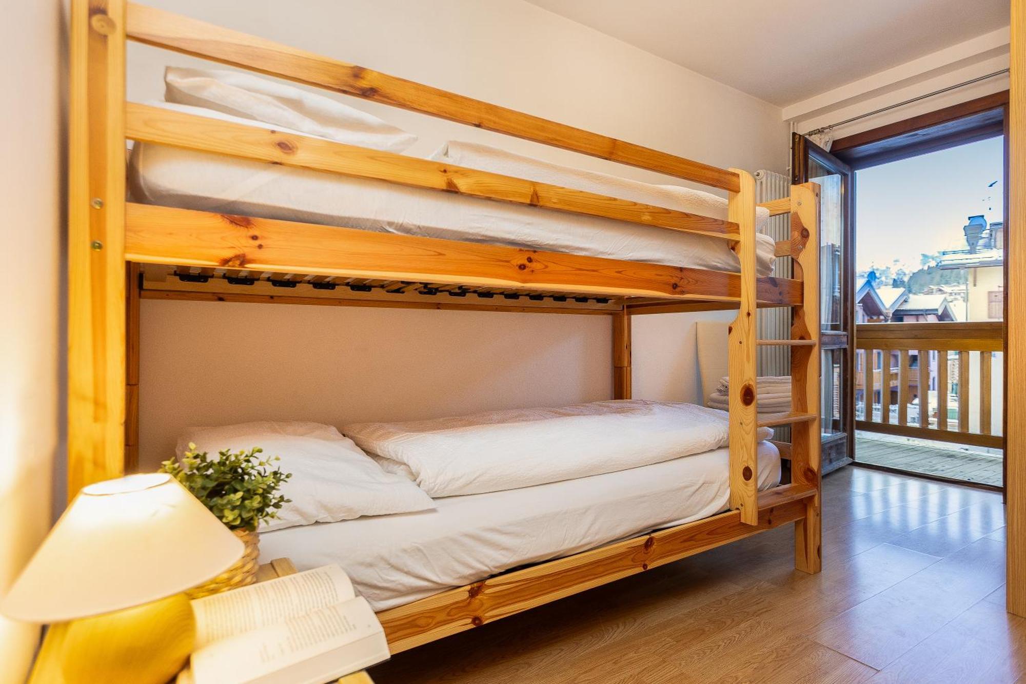 Ciasa De Vich Apartment Vigo di Fassa Luaran gambar