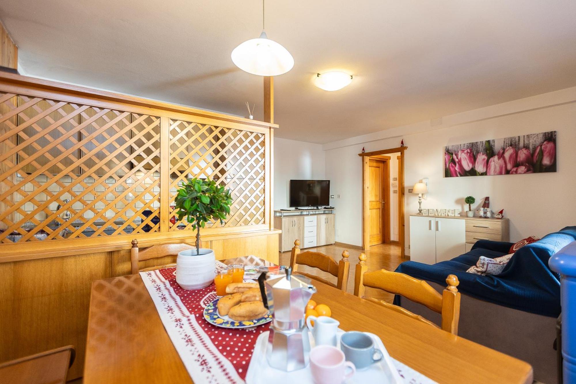 Ciasa De Vich Apartment Vigo di Fassa Luaran gambar